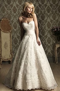 Bridal Dresses UK 1063159 Image 2
